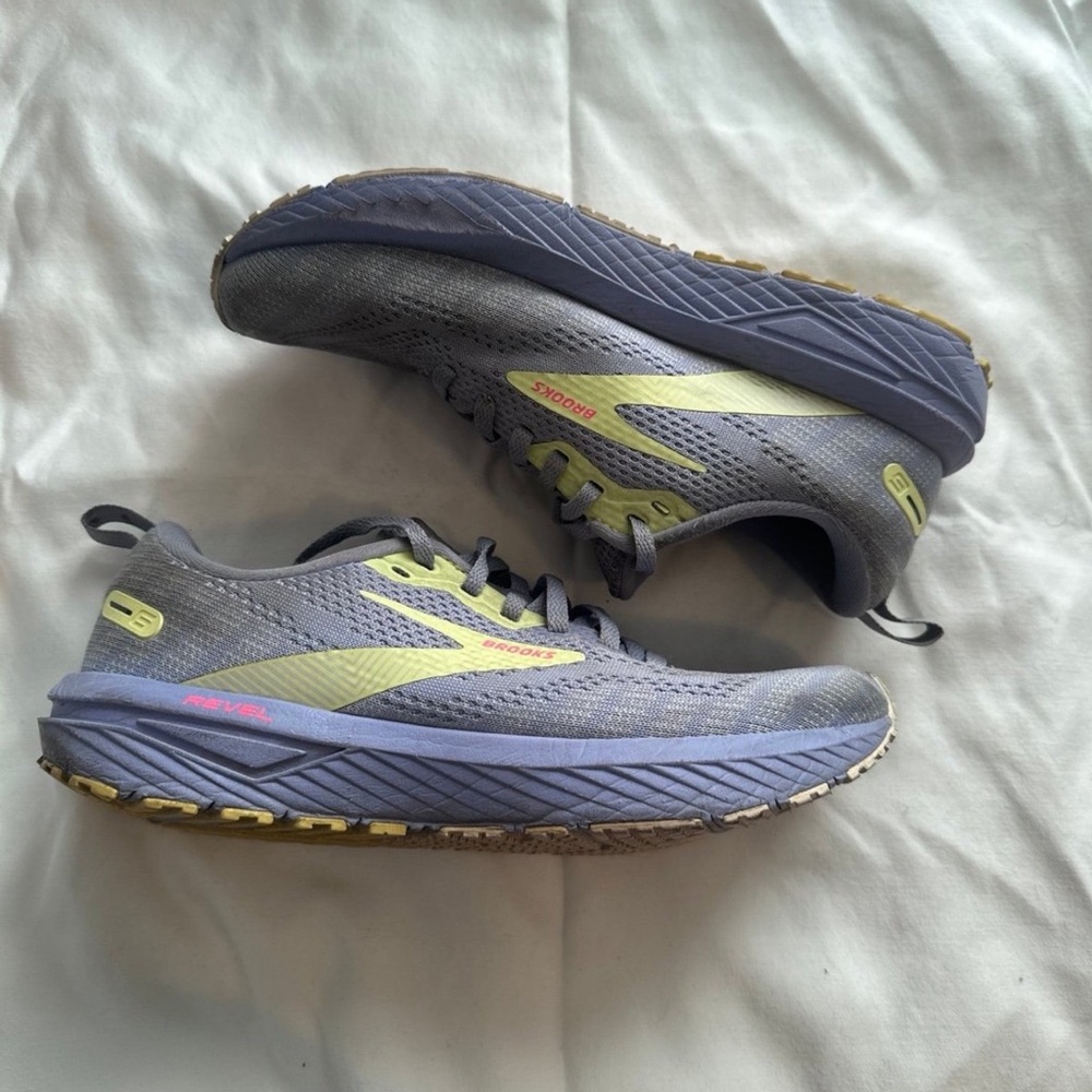 Brooks Revel 6